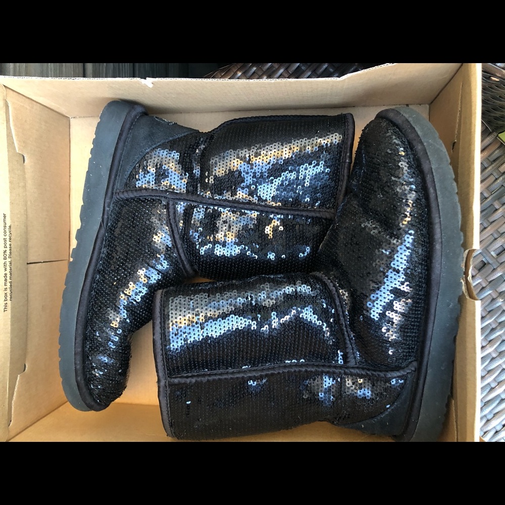 Black Ugg Classic Short Sparkle